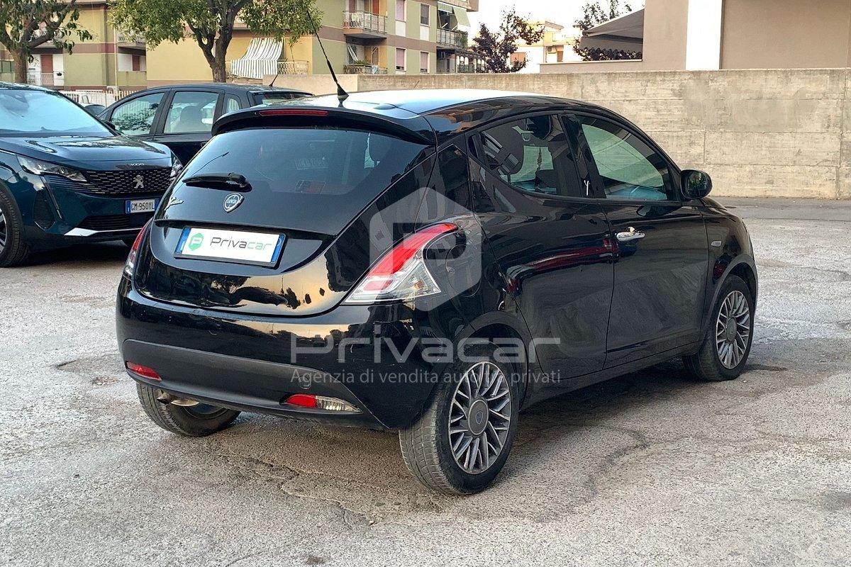 LANCIA Ypsilon 1.3 MJT 16V 95 CV 5 porte S&S Black&Red