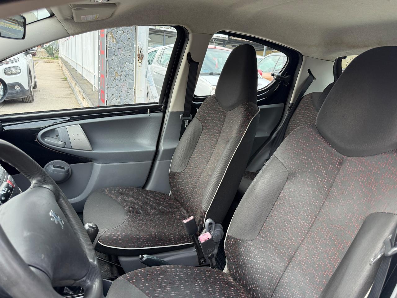 Peugeot 107 1.0 68CV 5p. Sweet Years