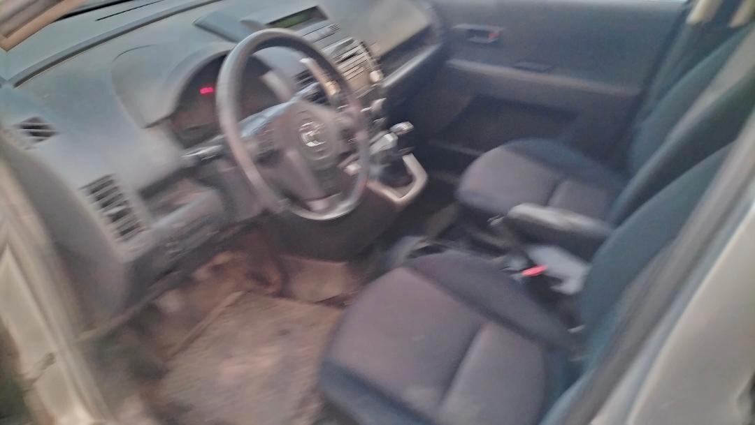 Mazda 5 2.0 T.D 110cv 7 POSTI!!