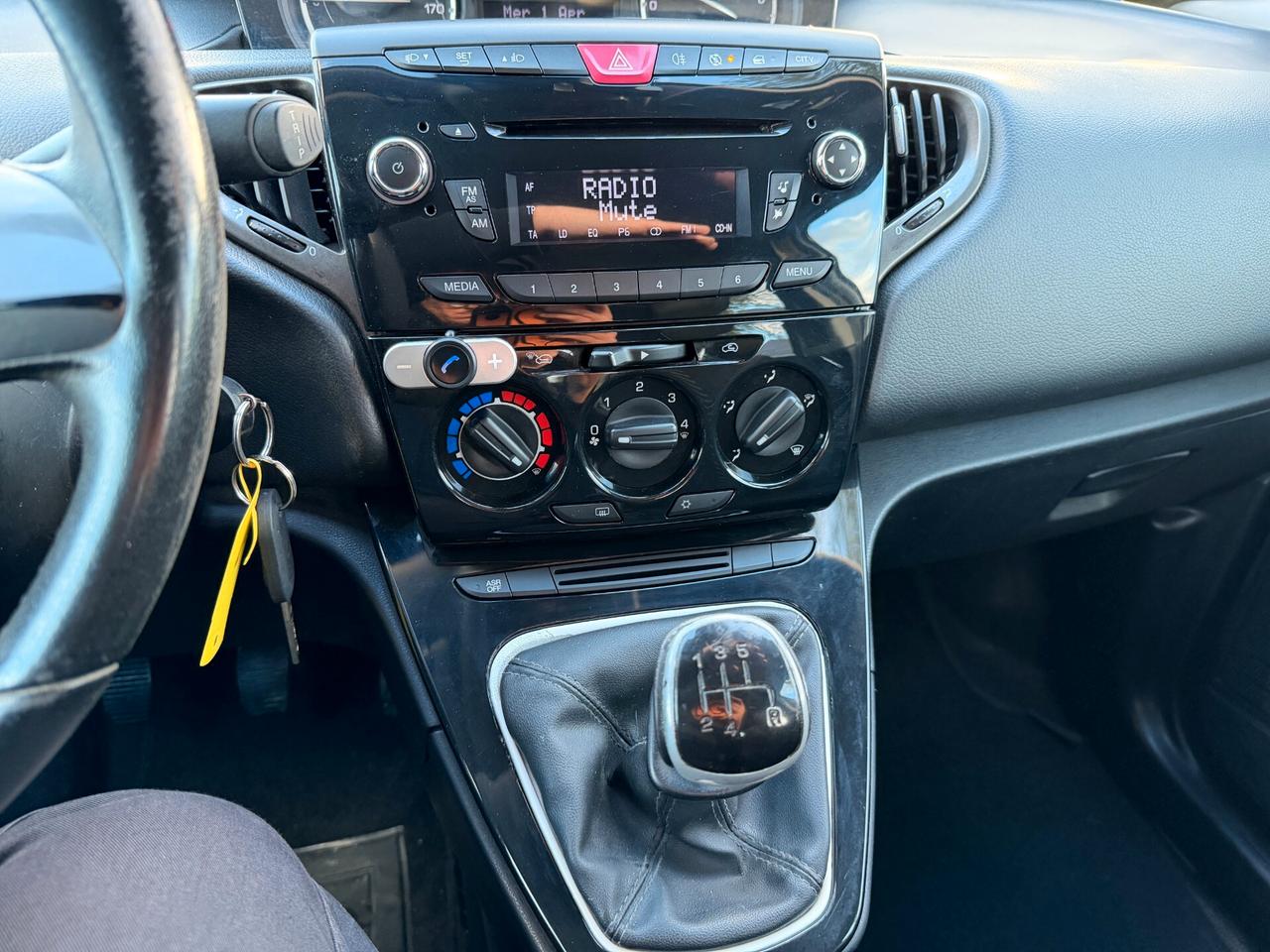 LANCIA YPSILON 2012 1.2 BENZINA 69 CV *TAGLIANDATA