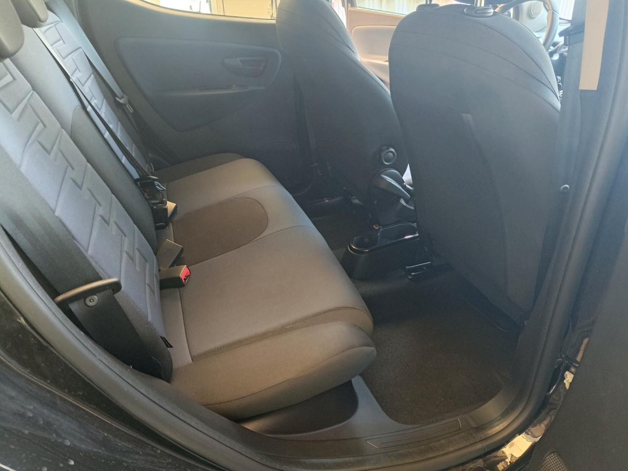 Lancia Ypsilon 1.0 FireFly 5 porte S&S Hybrid Platino