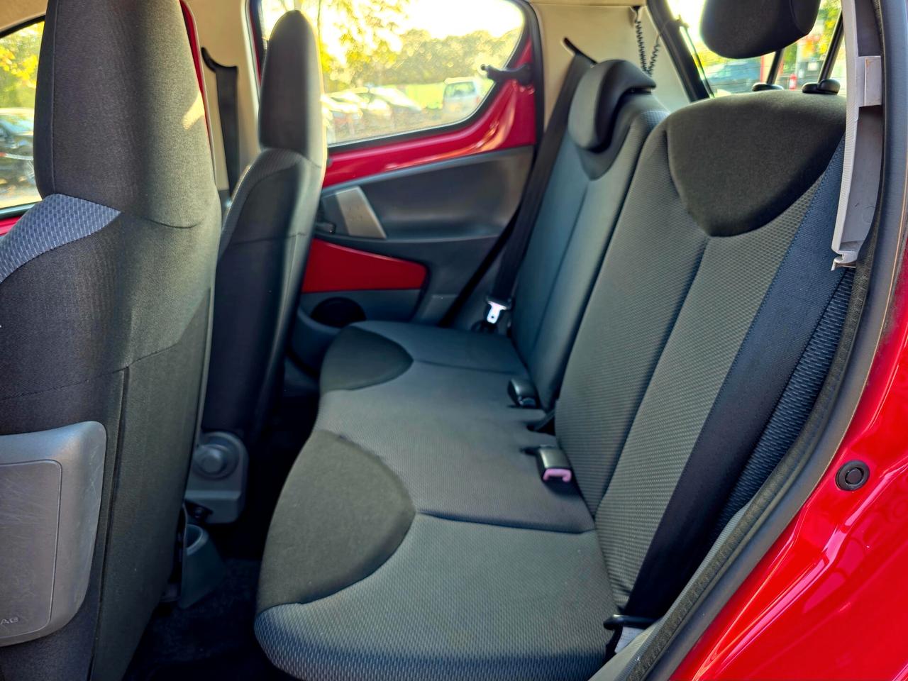 Toyota Aygo 1.0 12V VVT-i 5 porte Sol 2007-E4 Manuale NEO