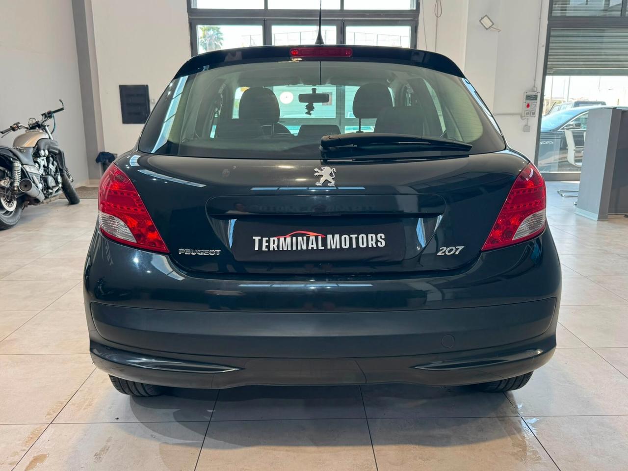 Peugeot 207 1.4 HDi 70CV 5p. Allure