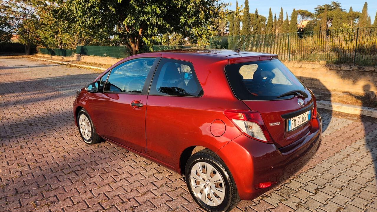 Toyota Yaris 1.4 D-4D 3 porte Lounge