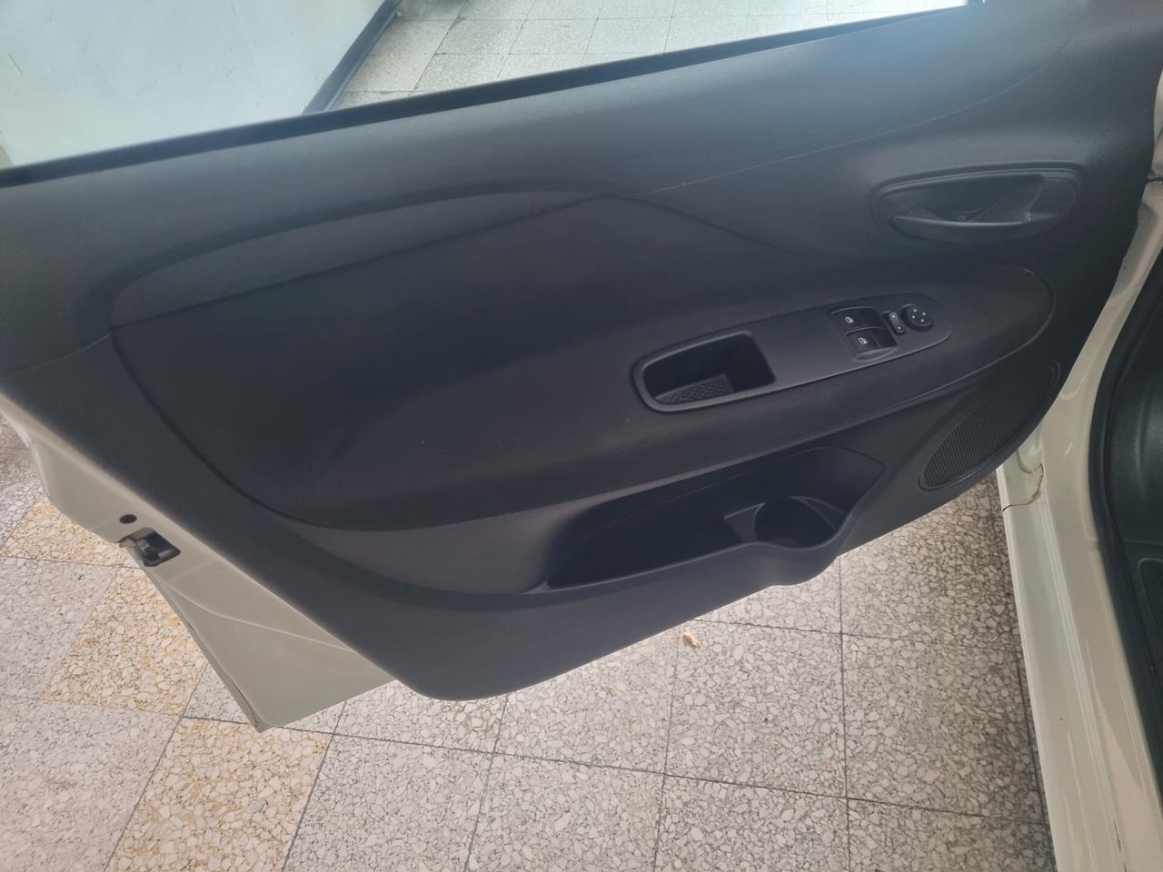 Fiat Punto 1.4 8V 5 porte Natural Power Street