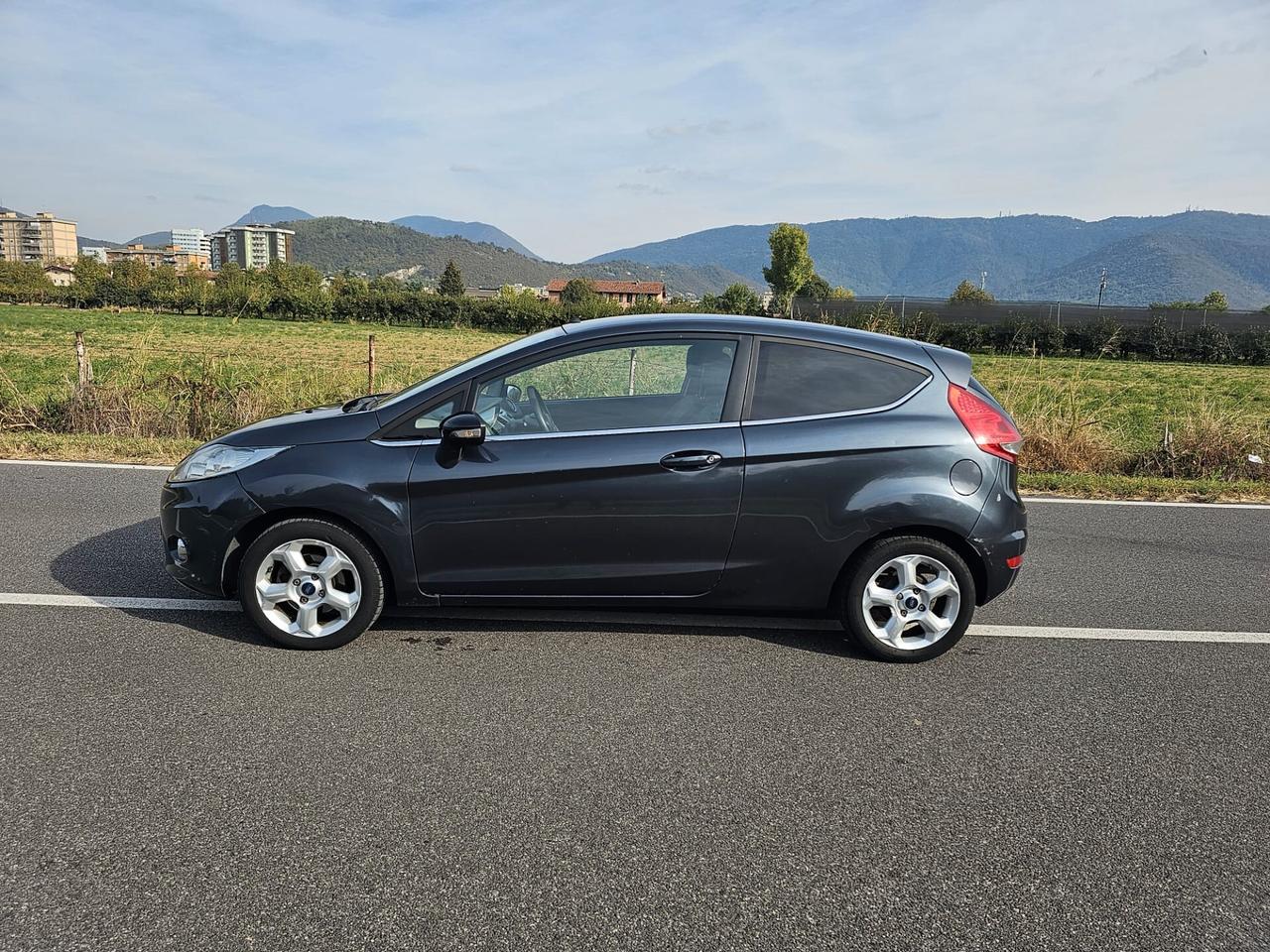 FORD FIESTA G.P.L. - OK NEOPATENTATI-