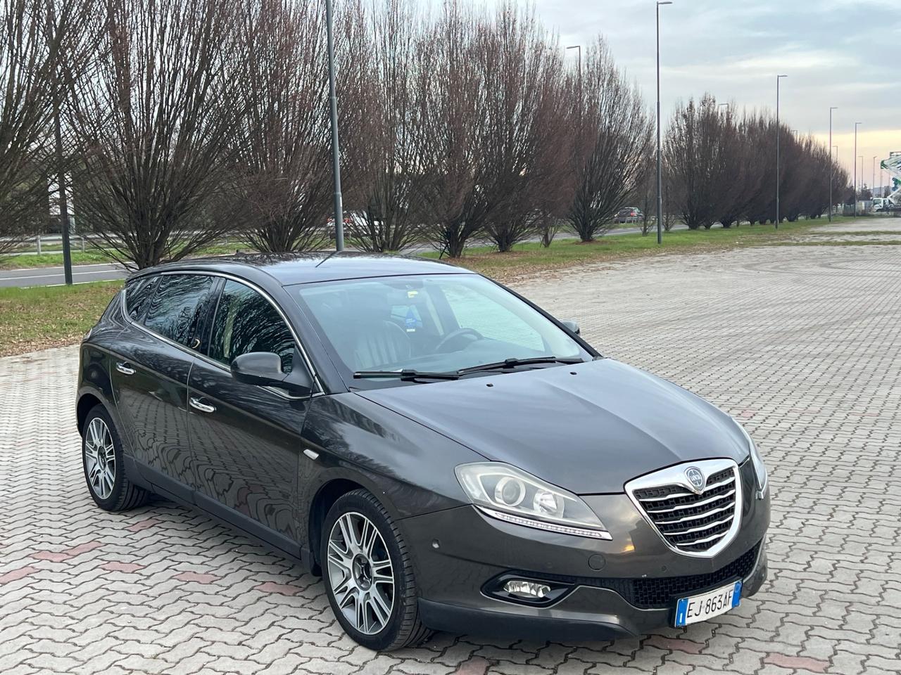 Lancia Delta 1.8 Di Turbo-Jet Sportronic Gold