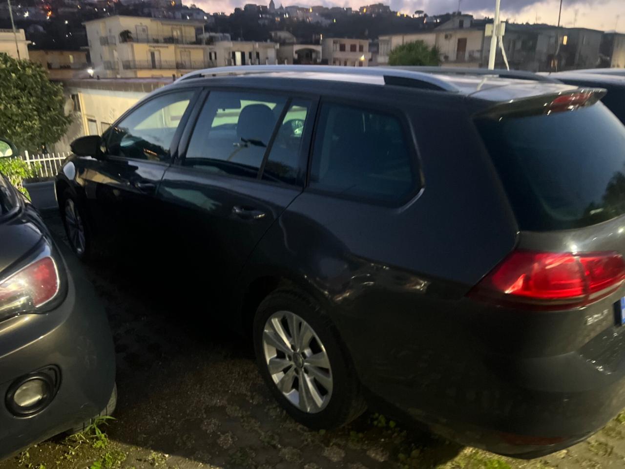 Volkswagen Golf 1.6 Tdi 105 cv Stescion anno 2016