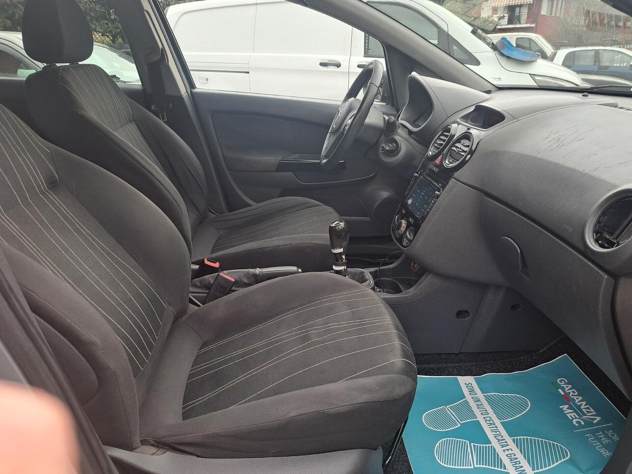 Opel Corsa 1.2 5 porte Club