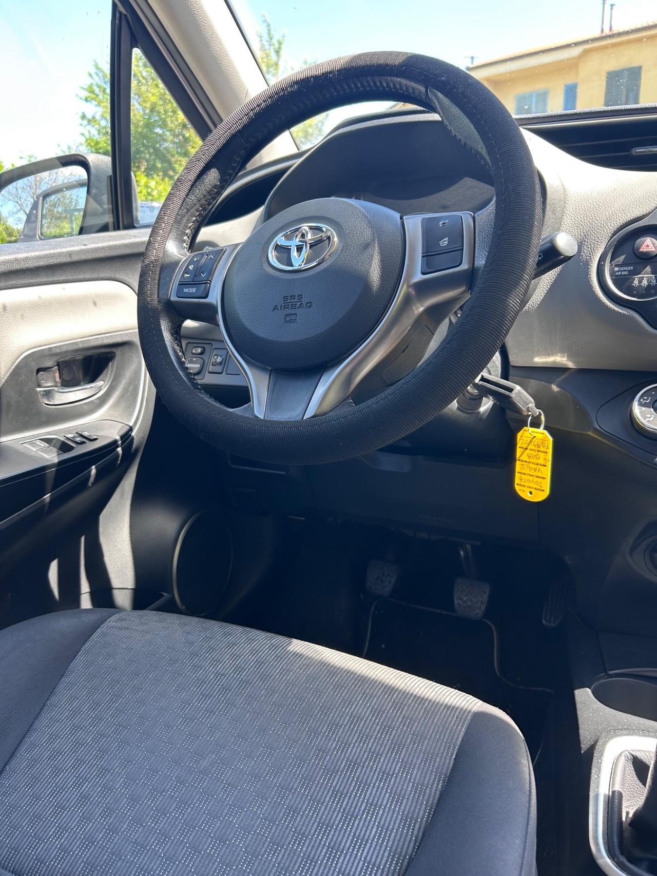 Toyota Yaris 1.0 5 porte Lounge