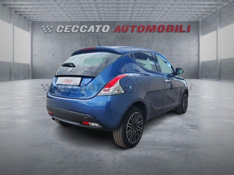 Lancia Ypsilon Ypsilon 1.0 firefly hybrid Gold s&s 70cv 5p.ti