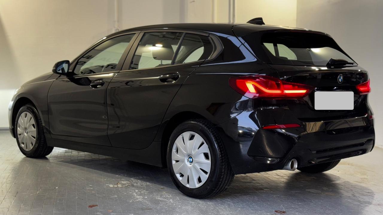 Bmw 116 116d 5p. Business Advantage