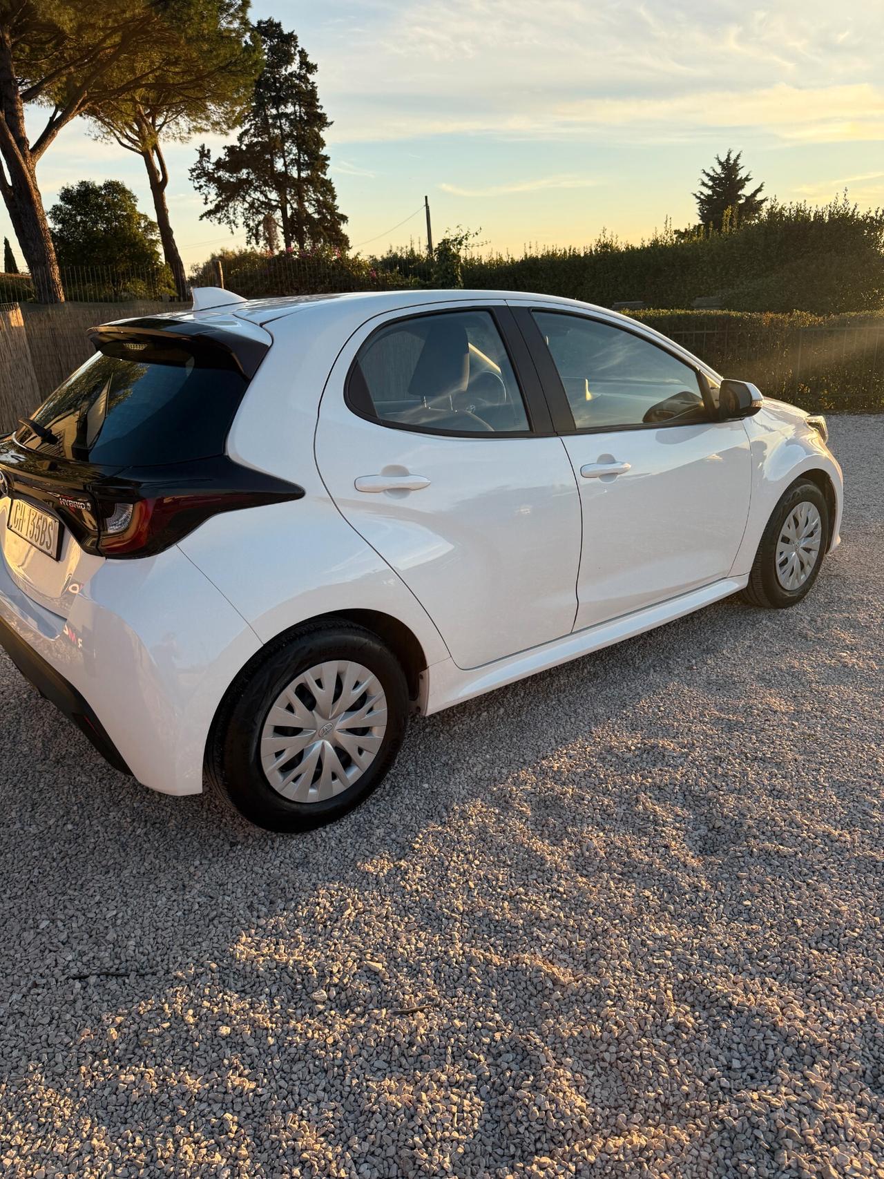 Toyota Yaris 1.5 Hybrid 5 porte Business