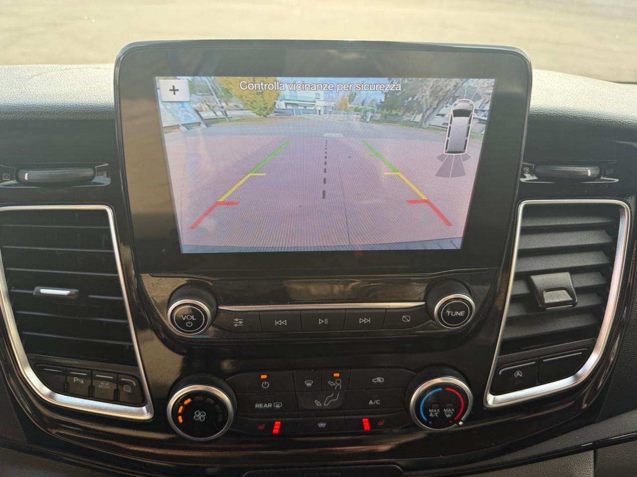 Ford Tourneo Custom 320 2.0 TDCi 185CV PC Sport