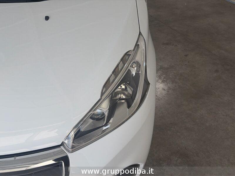 Peugeot 208 I 2015 Benzina 5p 1.2 puretech Access 82cv