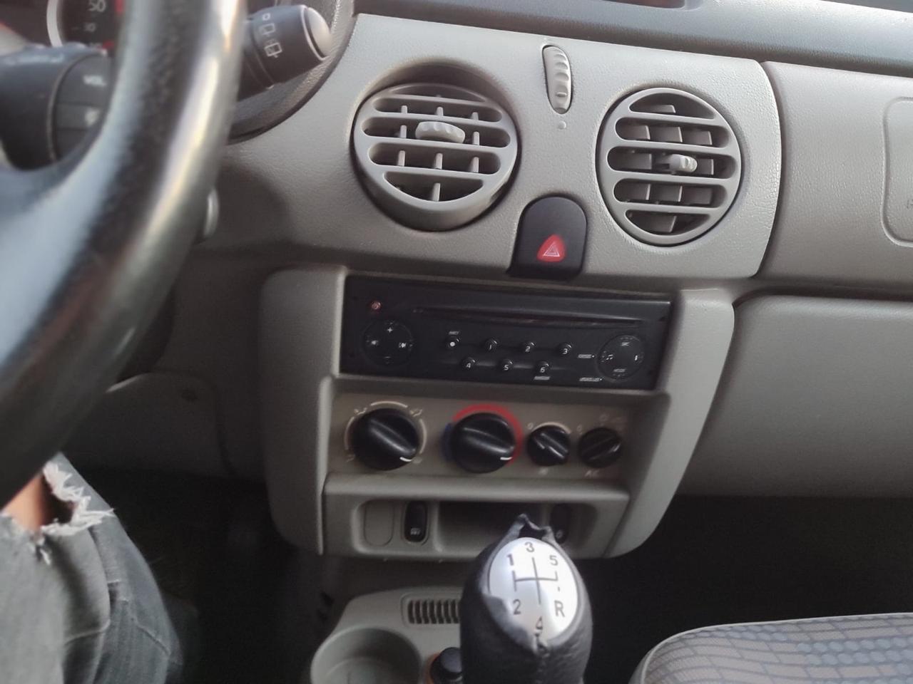 Renault Kangoo 1.5 dCi/84CV 5p