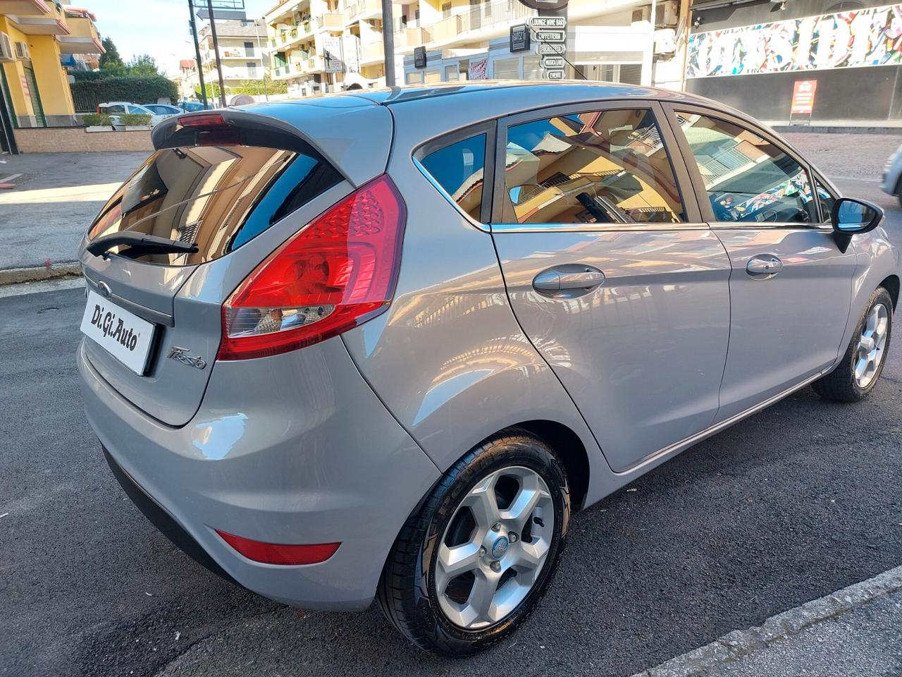 Ford Fiesta 1.4 TDCi 5p. Titanium
