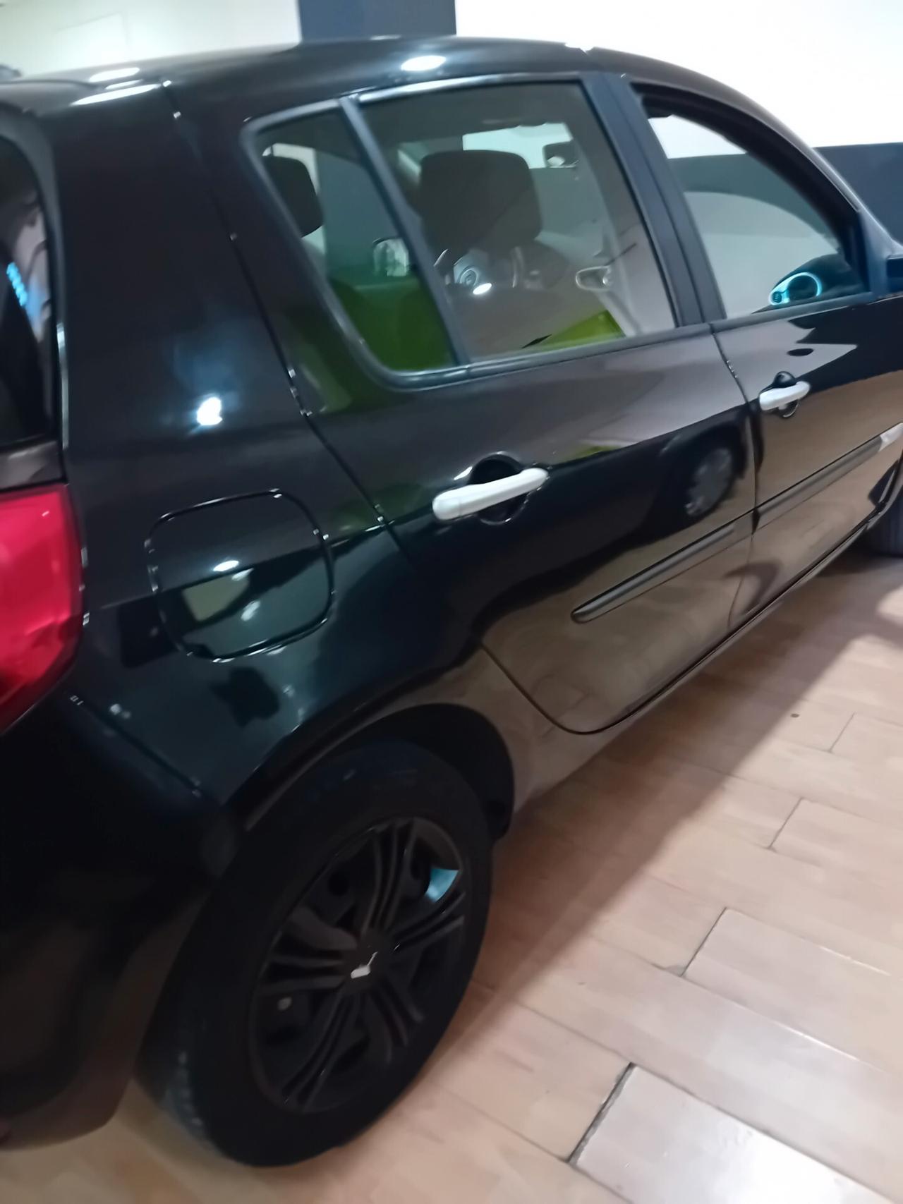 Renault Clio 1.2 16V 5 porte Dynamique