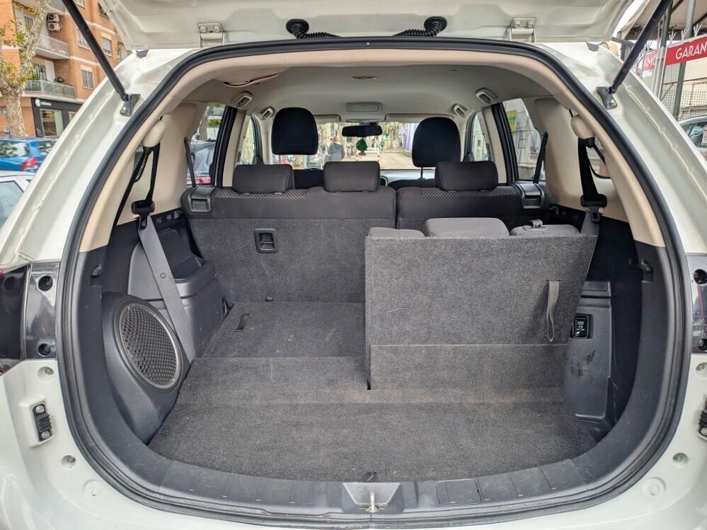 OUTLANDER 2.2 DI-D 4WD 7 POSTI AUTOMATICA EURO 6