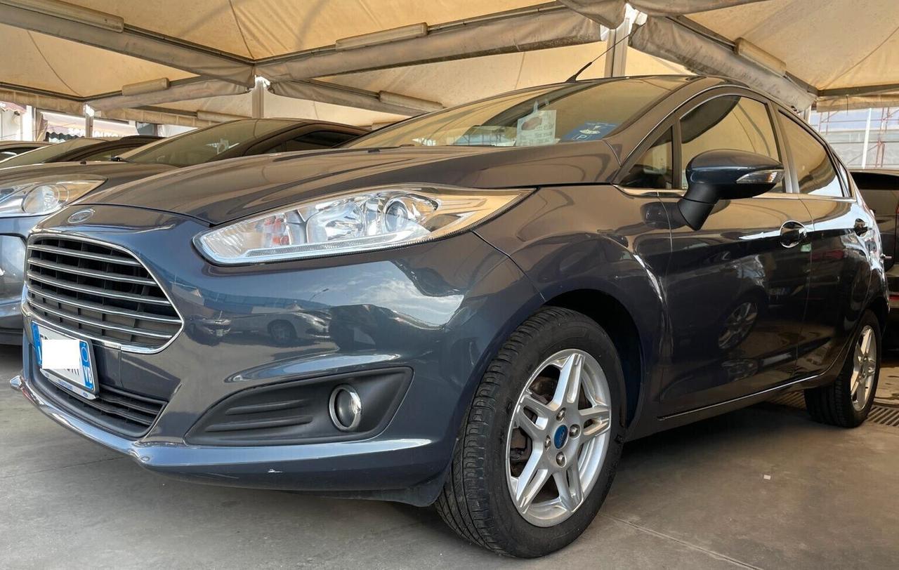 FORD FIESTA 1,2 BENZ.