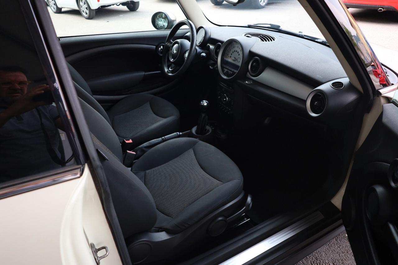 MINI 1.6 16V ONE neopatentati