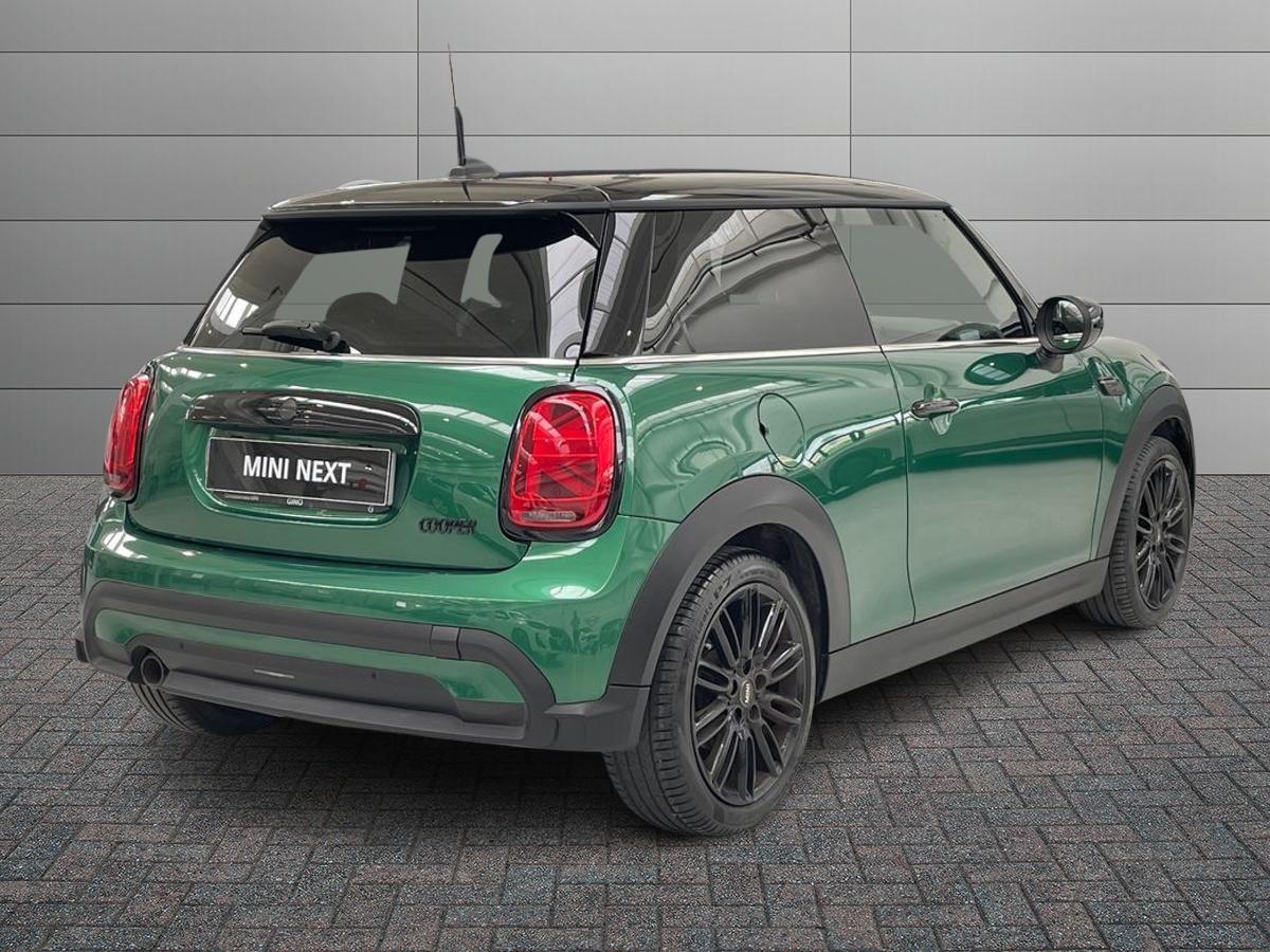 MINI Mini IV F56 2021 3p - Mini 3p 1.5 Cooper Classic Premium Mid Package auto