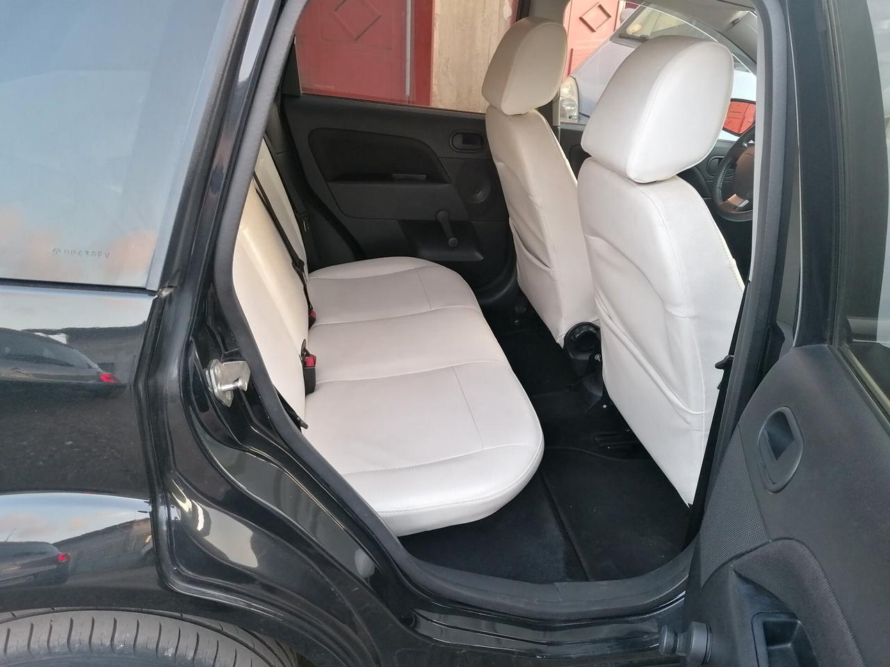 Ford Fiesta 1.4 TDCi 5p. Titanium (unico proprietario)