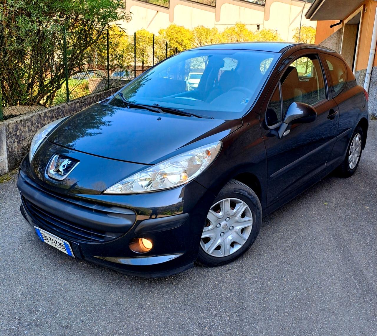 Peugeot 207 NEOPATENTATI