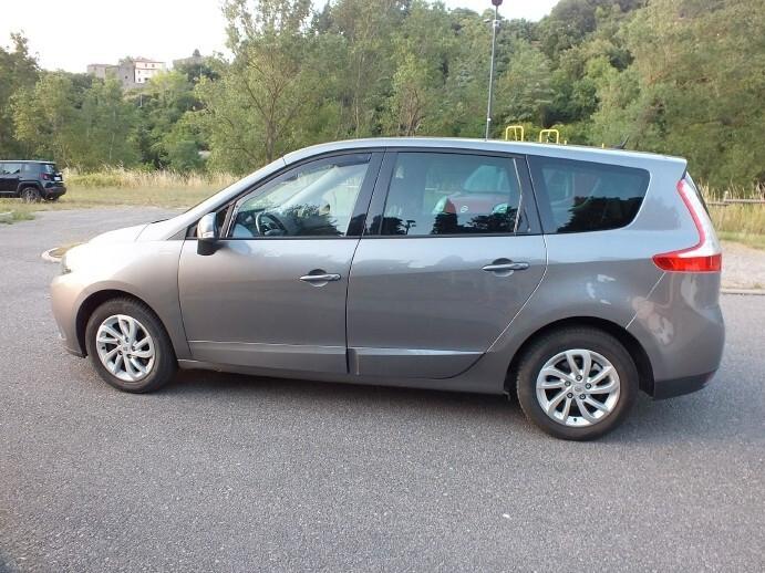 Renault Scenic 1.5 dCi*7 POSTI*UNIPRO*NAVI e BLUETOOTH di SERIE*