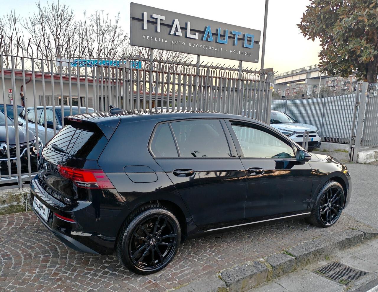 Volkswagen Golf 1.0 eTSI 110 CV EVO DSG Life