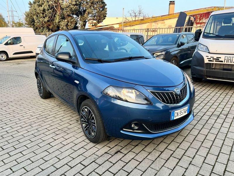 Lancia Ypsilon 1.0 FireFly 5 porte S&S Hybryd Gold