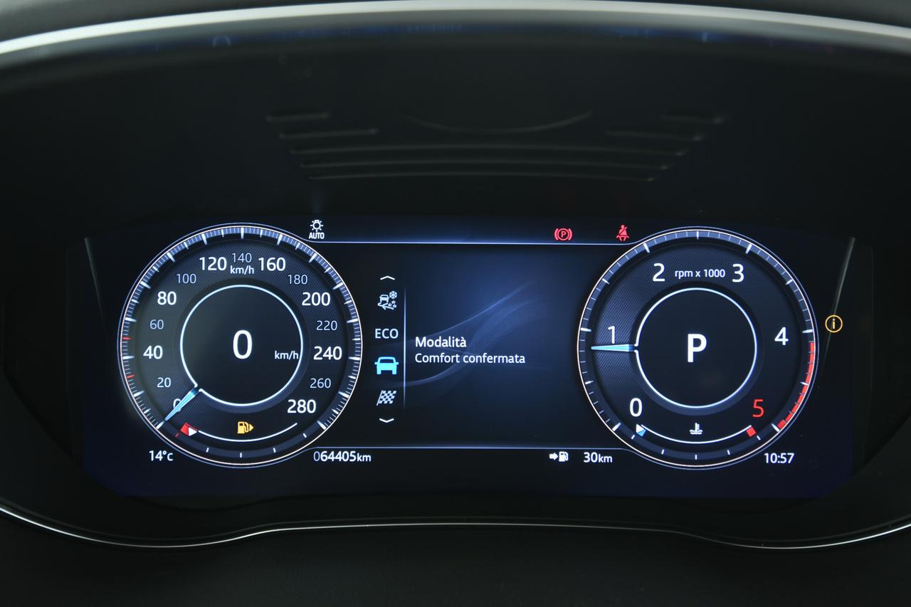 JAGUAR E-Pace 2.0d i4 mhev R-Dynamic SE awd 163cv auto N1+PREZZO+IVA+CAMERA 360