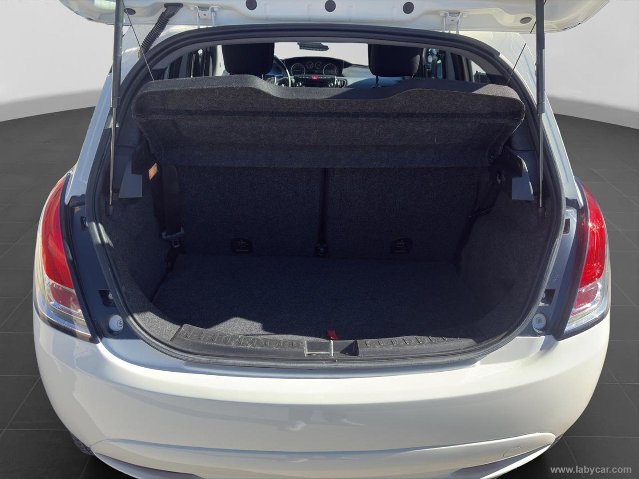 LANCIA Ypsilon 0.9 T.Air 85CV 5p. Met.Ec. Gold