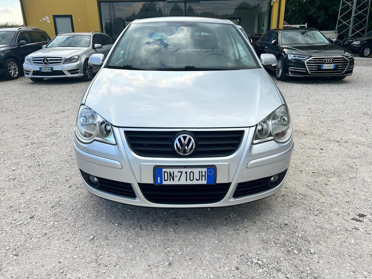 VOLKSWAGEN POLO 1.4 80CV 5PORTE OK NEOPATENTATI