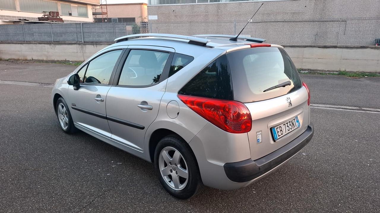 Peugeot 207 1.4 SW SOLAMENTE 65.000 KM