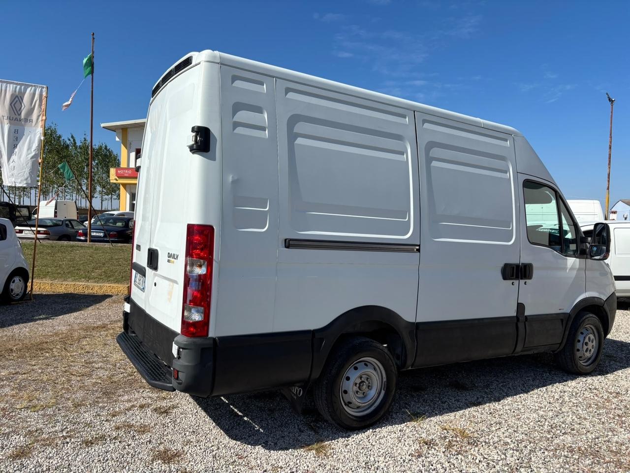 Iveco Daily 35C12 2.3 Hpi PL-RG Cabinato