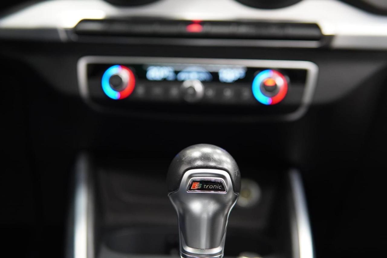 Audi Q2 35 TDI S tronic line Edition TETTO APRIBILE,VIRTUAL COCKPIT,NAVI,APPLE CARPLAY,ANDROID AUTO