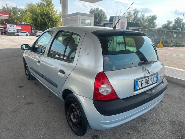 Renault Clio 1.2 16V cat 5 porte Privilège