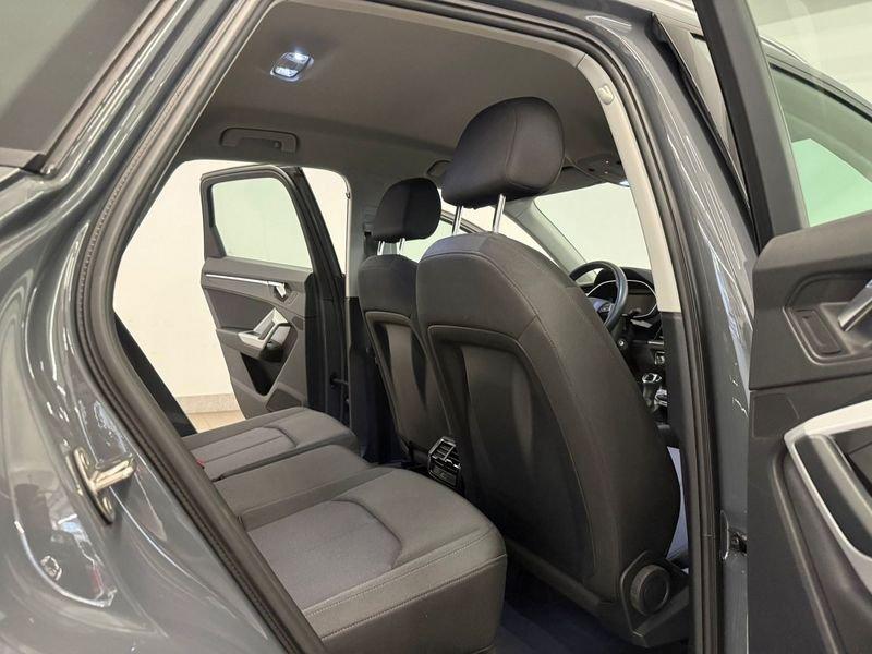 Audi Q3 45TFSI e S-tronic Business anche a314€