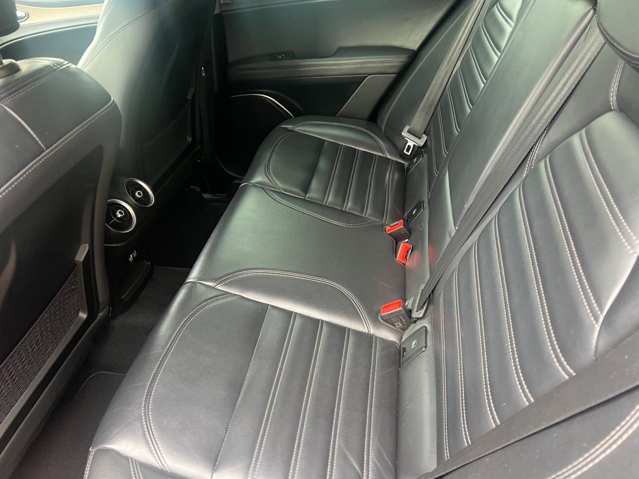 Alfa Romeo Stelvio 2.0 Turbo 280 CV AT8 Q4 Super