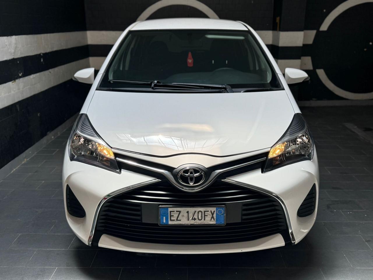 Toyota Yaris 1.0 5 porte Lounge