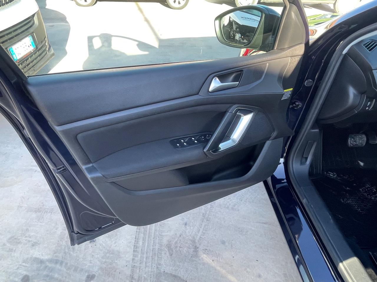 Peugeot 308 BlueHDi 130 S&S EAT8 SW Business