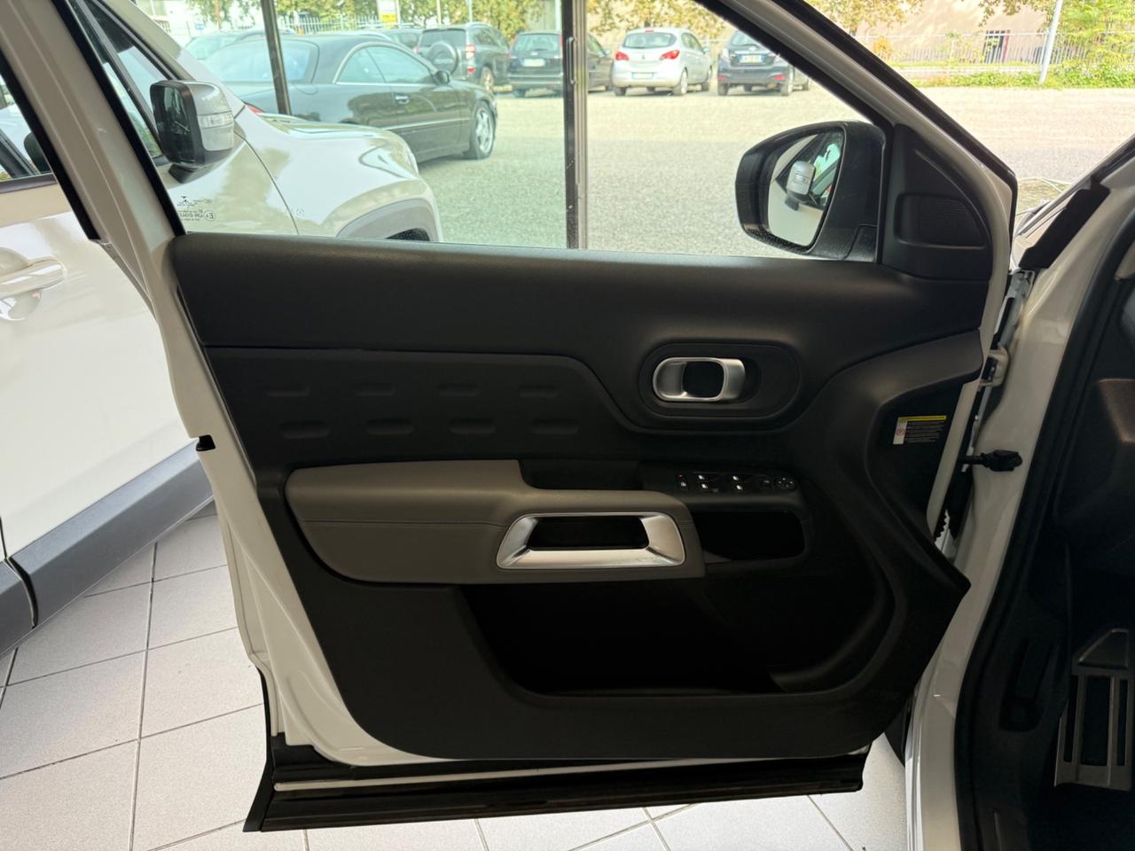 Citroen C5 Aircross Hybrid 225 e-EAT8 Shine