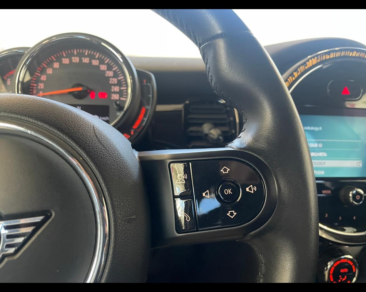 MINI Mini 5 porte (F55) - Mini 1.5 Cooper Classic 5 porte