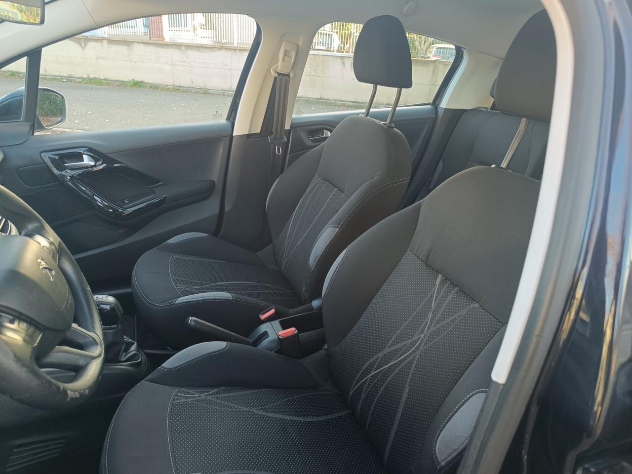 Peugeot 208 1.4 HDI 5 porte 2013 SOLO 129.000 KM