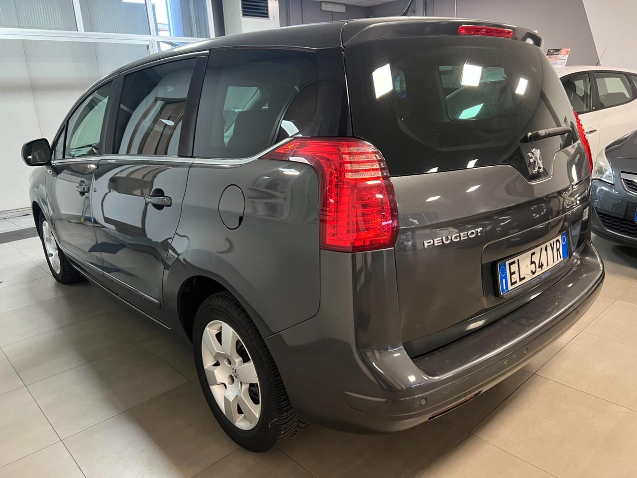 Peugeot 5008 1.6 HDi 112CV Business