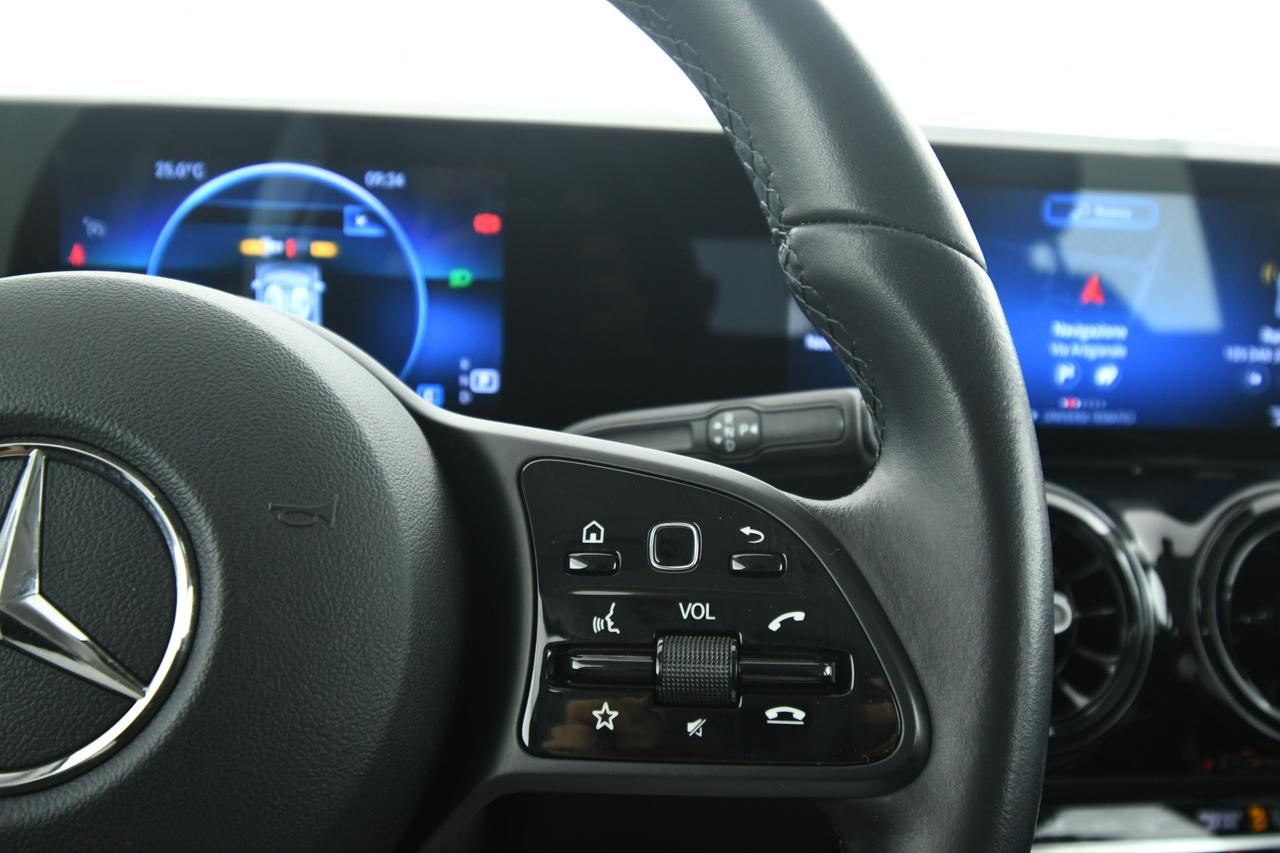 Mercedes-Benz GLA 200 d Business auto CAMERA+LED
