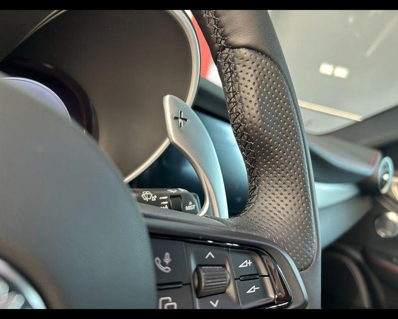 Alfa Romeo Giulia 2.2 Turbodiesel 210 CV AT8 AWD Q4 Tributo Italiano