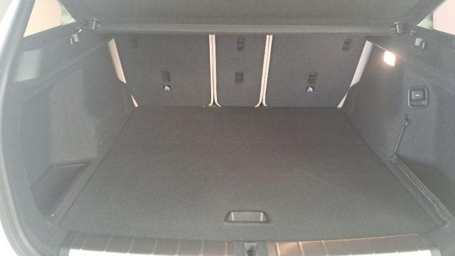 BMW X1 sDrive18d xLine Aut. + Tetto apr.