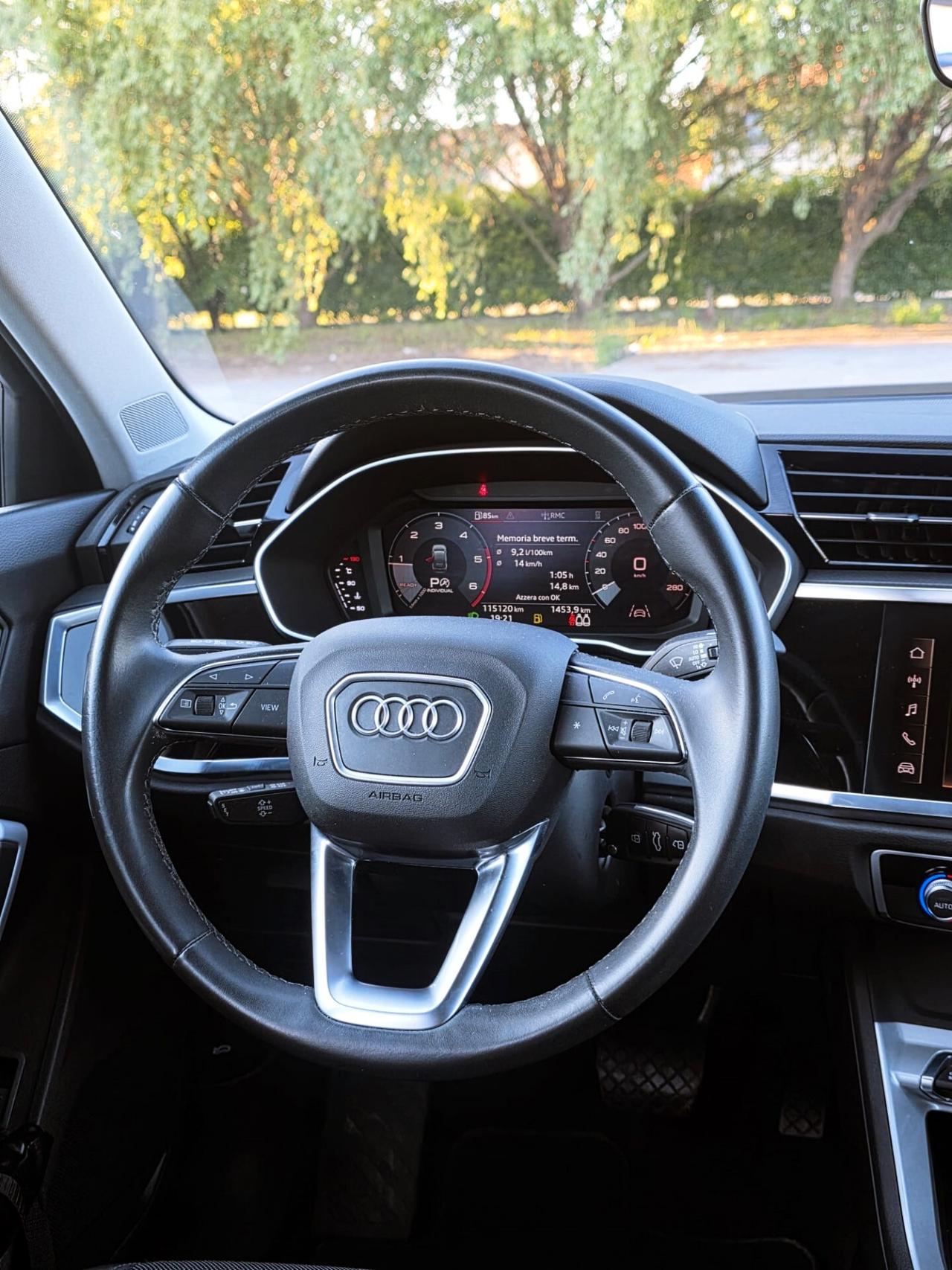 Audi Q3 35 TDI S tronic Business 2023